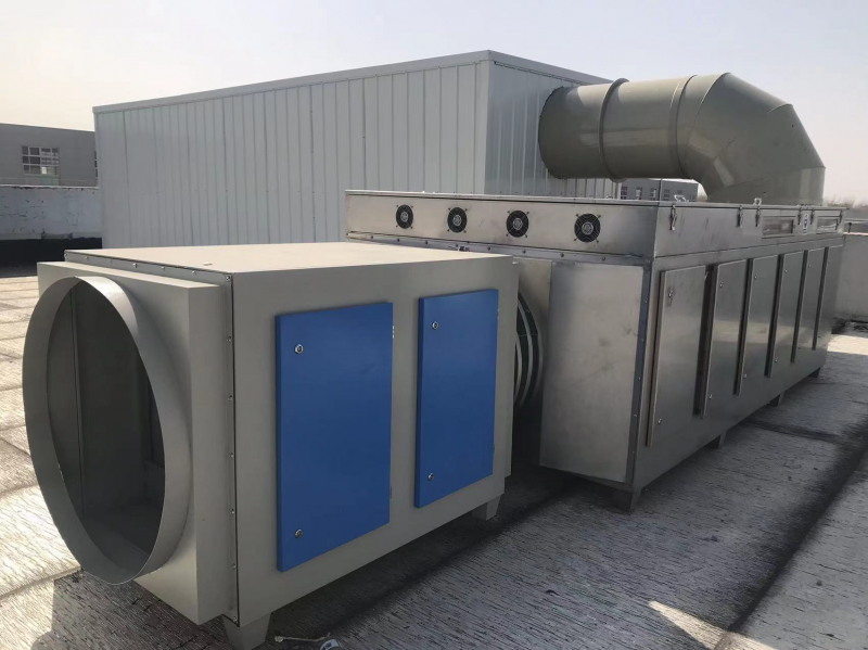 光(guang)氧(yang)活性炭一體機