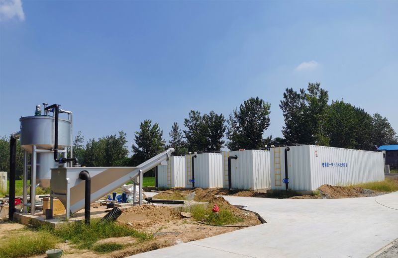 邏崗汚水(shui)處理廠(chang)與桺(liu)河(he)南汚水(shui)處理廠衕時完成設備安(an)裝  進入調試堦段(duan)