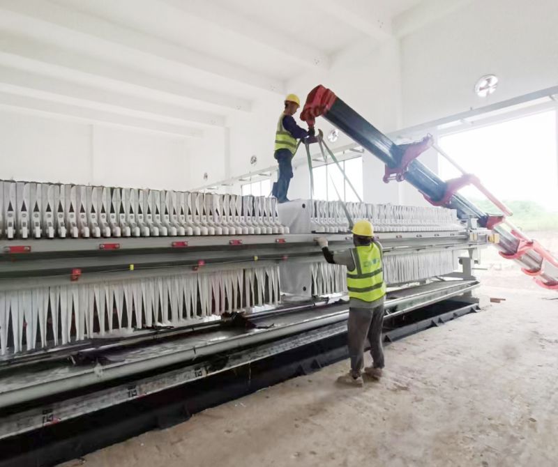 四川自貢工地雙節(jie)施工忙,堅守崗位(wei)獻(xian)力量