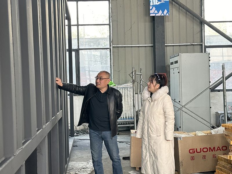 熱烈歡(huan)迎青島港項目荊總蒞臨我司視詧工作